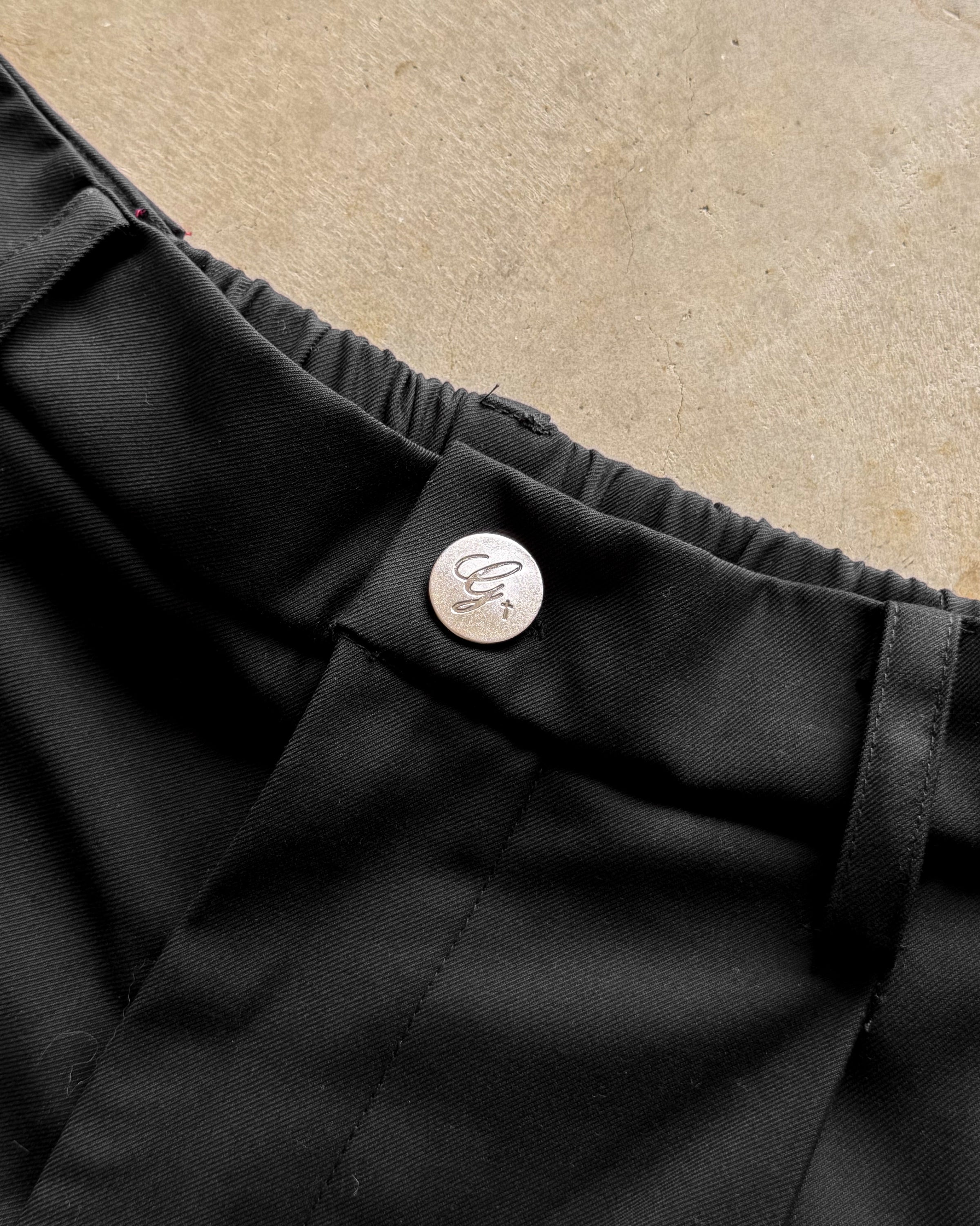 "IDENTITY" WHITE PLEATED PANTS