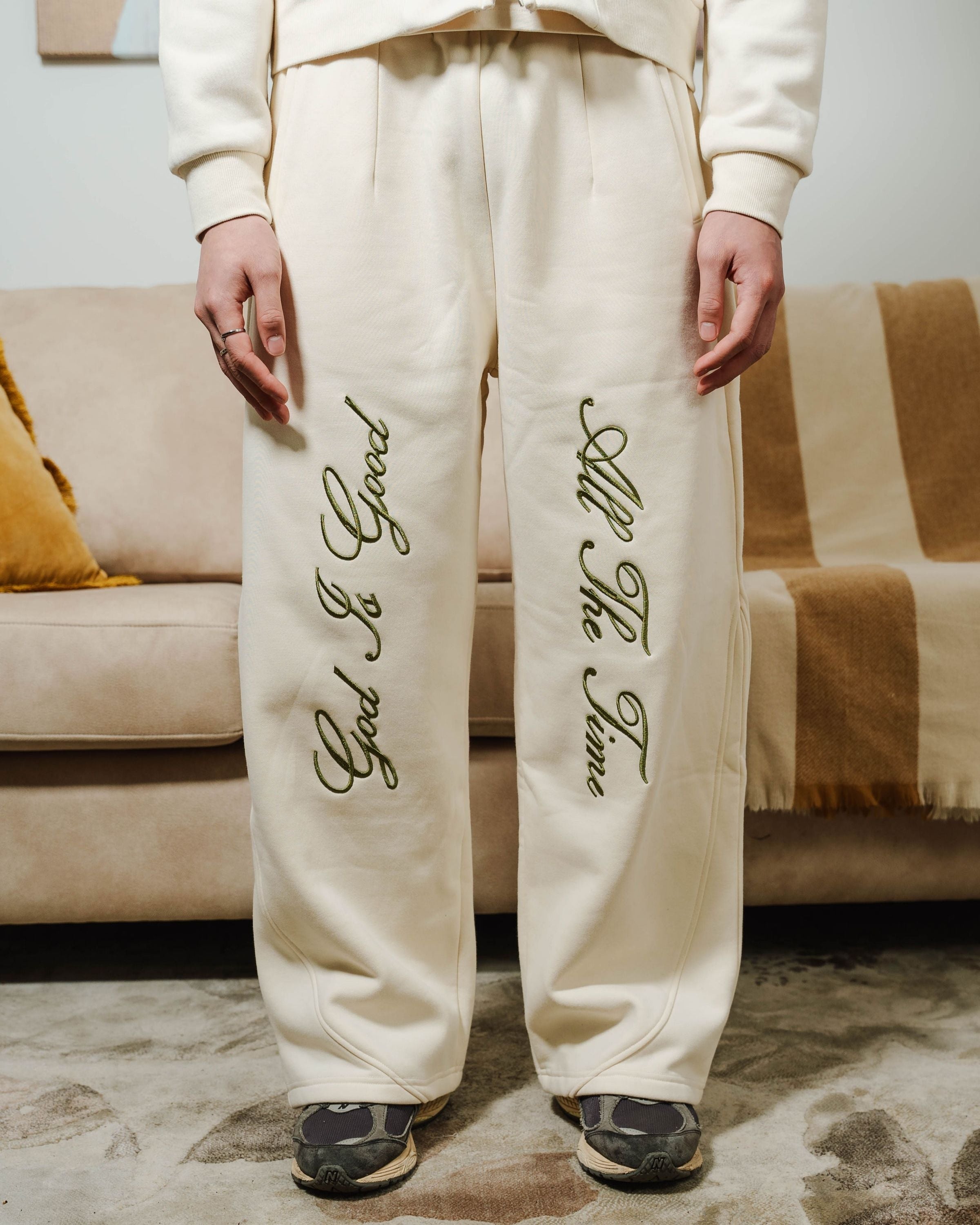 DAILY BREAD - BONE SWEATPANTS image 5