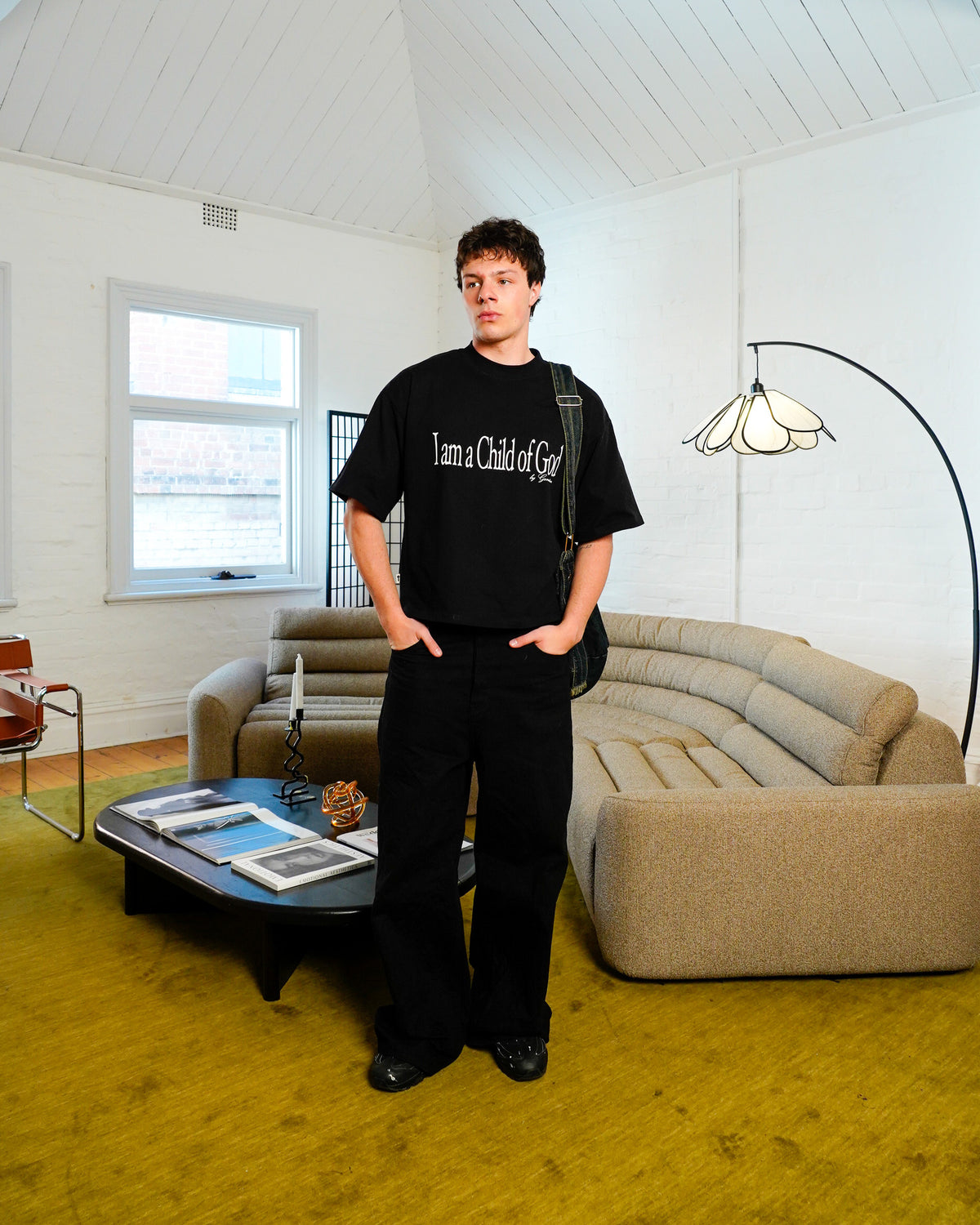 CHILD OF GOD - BLACK TEE other model - male