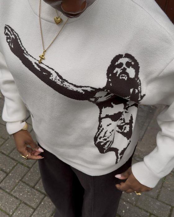 Worn by Tasha